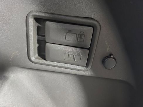 Used 2020 GMC Terrain SLT FWD image 33