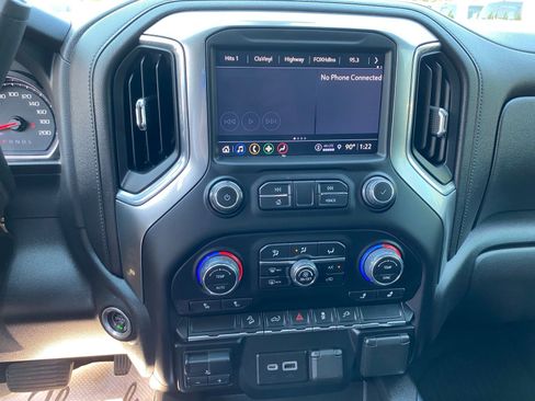 Used 2022 Chevrolet Silverado 1500 LT Trail Boss w/ Convenience Package II image 15