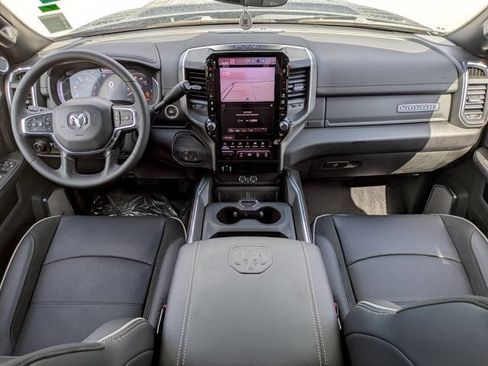New 2026 RAM 2500 Laramie AWD/4WD image 15