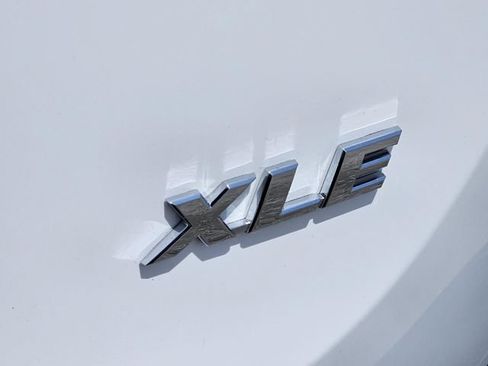 Used 2013 Toyota RAV4 XLE FWD image 9