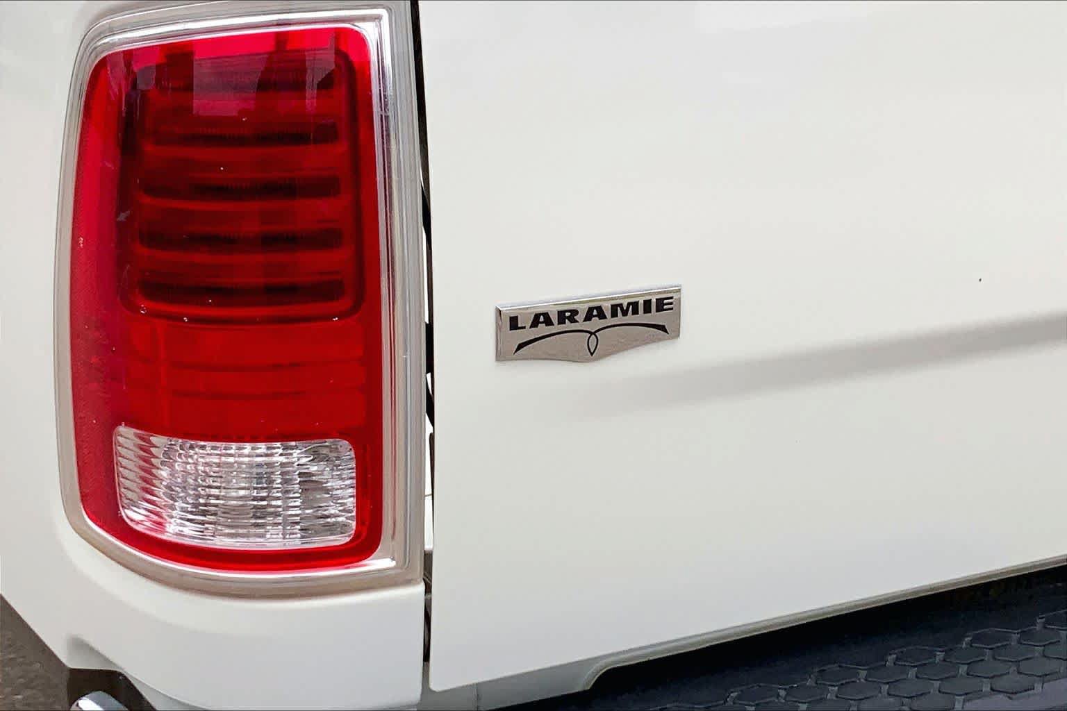 Used 2018 RAM 3500 Laramie w/ Protection Group AWD/4WD image 10