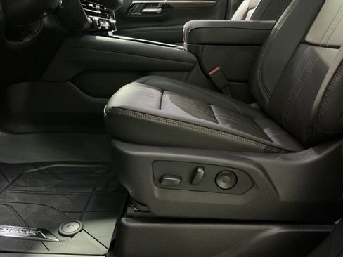 New 2026 Chevrolet Suburban High Country image 22