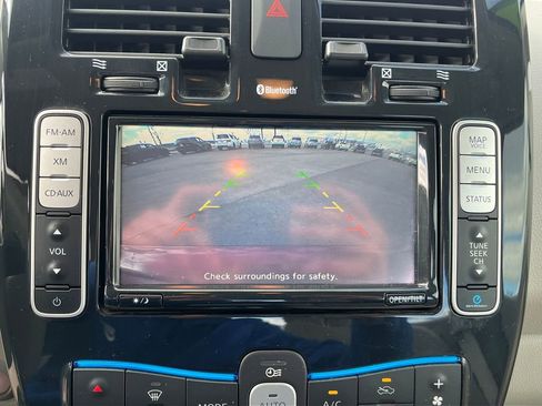 Used 2012 Nissan Leaf SL image 16