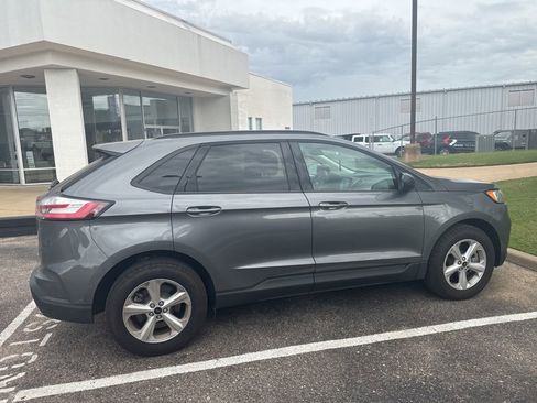 Used 2024 Ford Edge SE AWD/4WD image 12