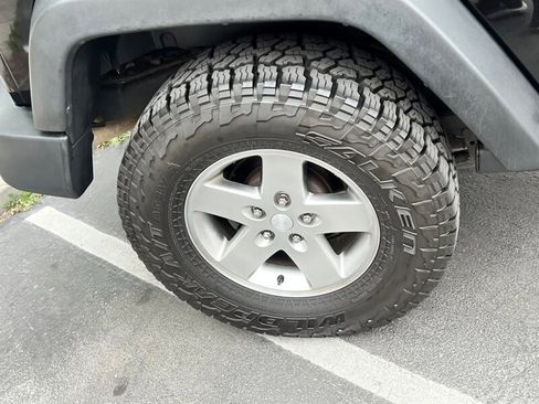 Used 2012 Jeep Wrangler Rubicon image 12