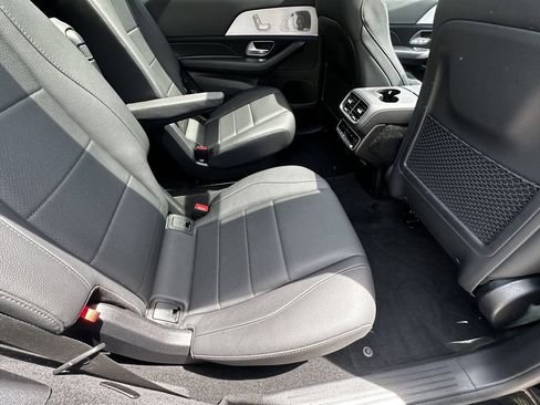 Certified 2025 Mercedes-Benz GLS 450 4MATIC image 18