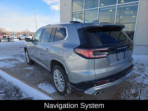 Used 2025 GMC Acadia Denali w/ Super Cruise Package image 6