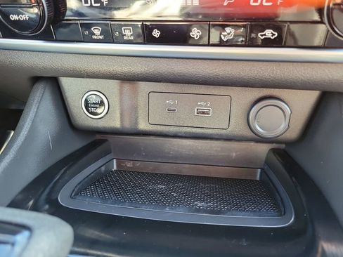 Used 2023 Nissan Rogue SV image 22