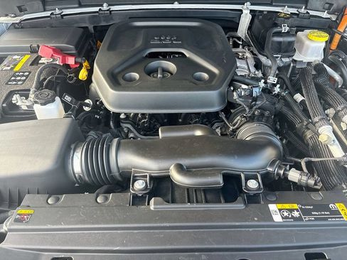 Certified 2023 Jeep Wrangler Unlimited AWD/4WD image 31
