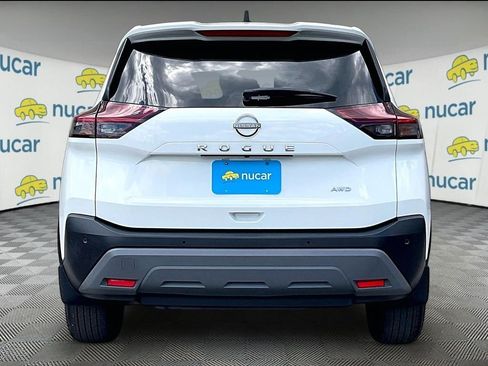 Used 2023 Nissan Rogue S AWD/4WD image 5