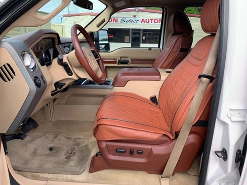 Used 2011 Ford F250 King Ranch w/ King Ranch w/Chrome Pkg image 8