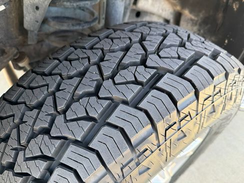 Used 2024 RAM 2500 Laramie AWD/4WD image 13