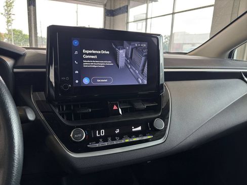 Used 2025 Toyota Corolla LE FWD image 20