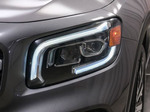 Certified 2023 Mercedes-Benz GLB 250 4MATIC image 12
