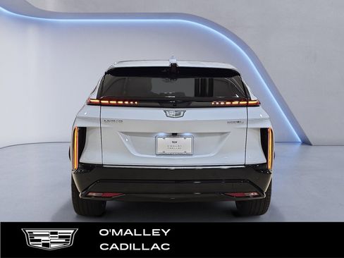 New 2026 Cadillac Lyriq Signature Luxury image 4