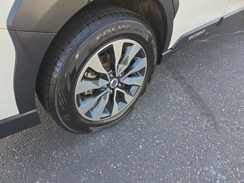 Used 2023 Subaru Outback Limited image 7