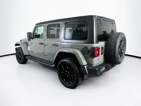 Used 2023 Jeep Wrangler Unlimited Sahara AWD/4WD image 5