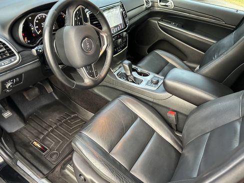 Used 2019 Jeep Grand Cherokee Limited AWD/4WD image 16