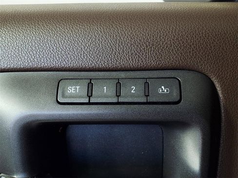 Used 2017 Chevrolet Silverado 1500 High Country image 18