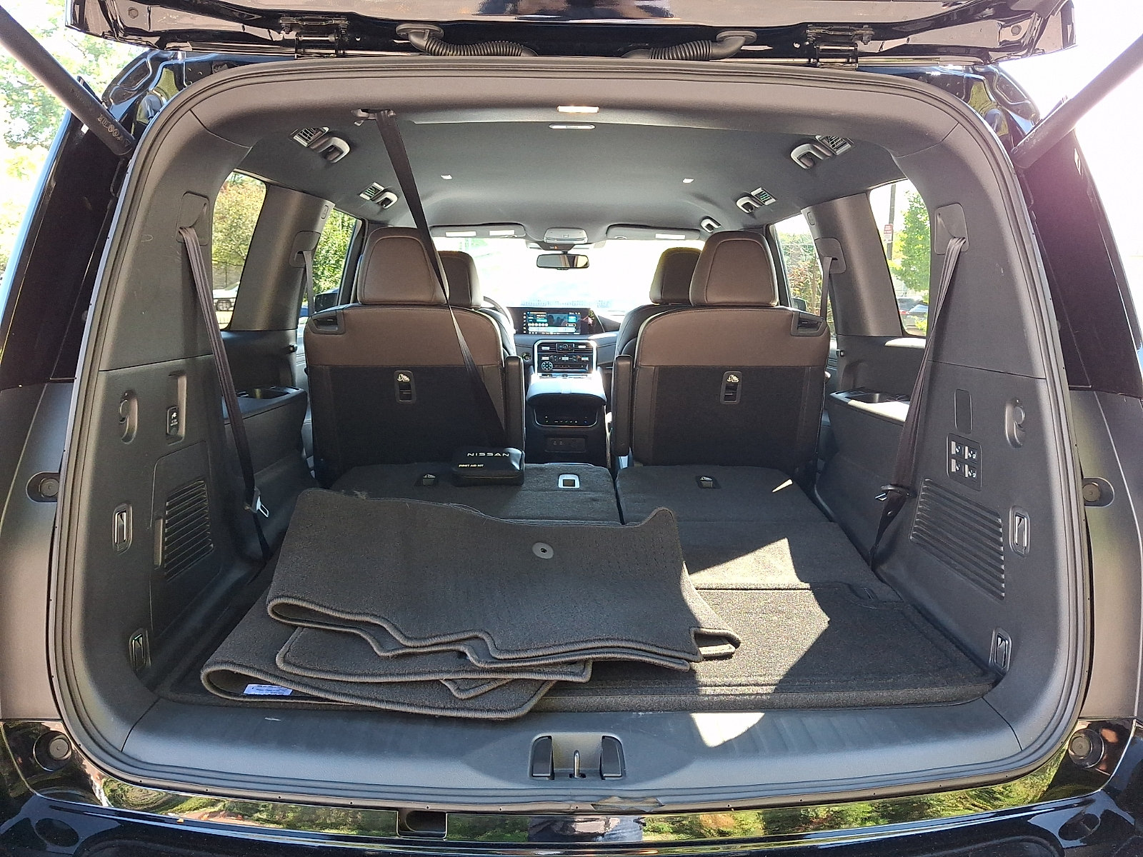 Certified 2025 Nissan Armada SL w/ Captain's Chari Seat Package AWD/4WD image 31