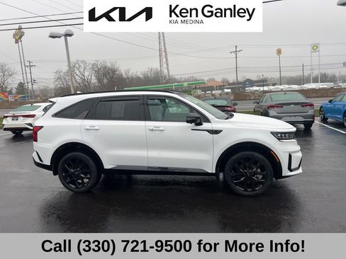 Certified 2023 Kia Sorento SX image 8