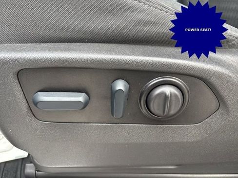 Used 2022 Chevrolet Silverado 1500 LT image 15