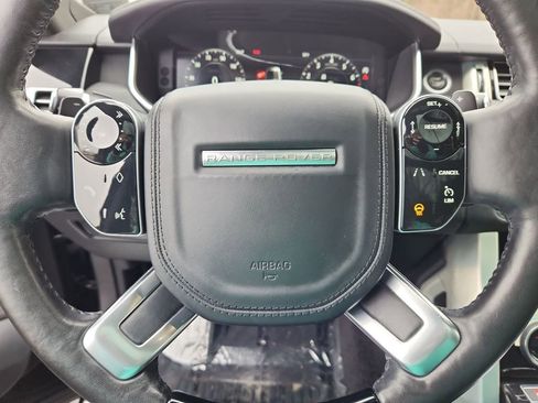 Used 2019 Land Rover Range Rover HSE image 18