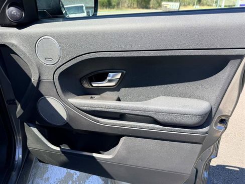 Used 2015 Land Rover Range Rover Evoque Pure image 17