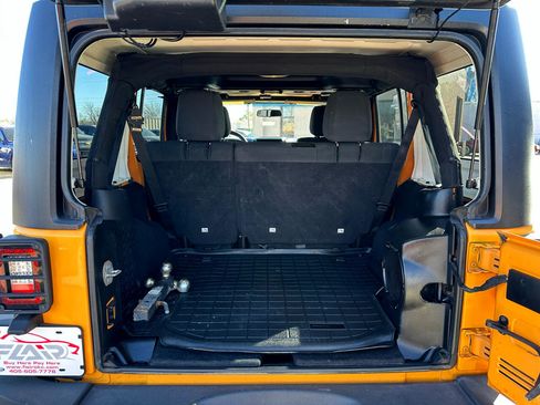 Used 2012 Jeep Wrangler Unlimited Sport image 20