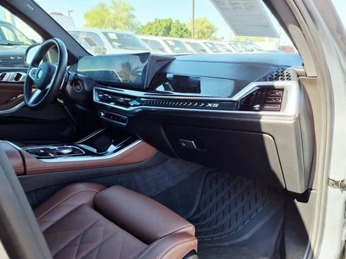 Used 2025 BMW X5 xDrive40i w/ M Sport Package image 10