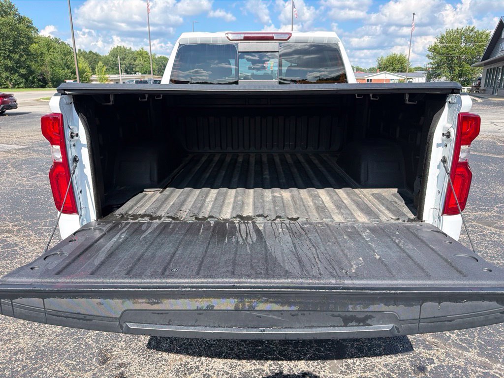 Used 2023 Chevrolet Silverado 1500 LT Trail Boss w/ Convenience Package II AWD/4WD image 9