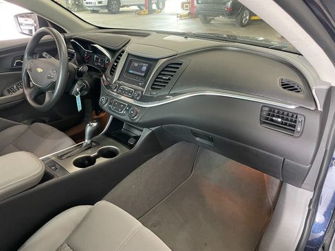 Used 2017 Chevrolet Impala LS FWD image 18