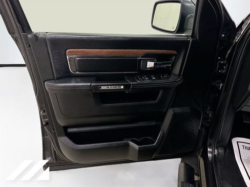 Used 2018 RAM 1500 Laramie w/ Convenience Group AWD/4WD image 21