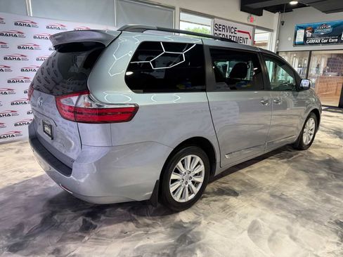 Used 2017 Toyota Sienna XLE w/ XLE Navigation Package AWD/4WD image 9