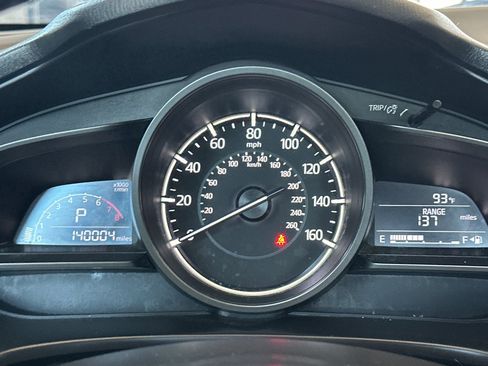 Used 2018 MAZDA MAZDA3 Touring FWD image 23