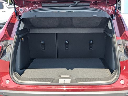 New 2025 Chevrolet Trax LT w/ Driver Confidence Package image 6