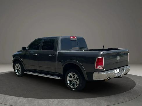Used 2018 RAM 1500 Laramie w/ Convenience Group AWD/4WD image 3