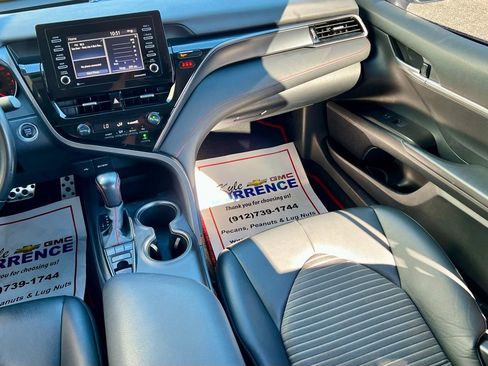 Used 2022 Toyota Camry XSE image 17