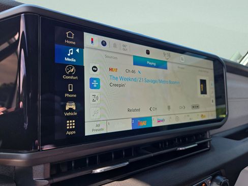 New 2025 Jeep Gladiator Sport image 13