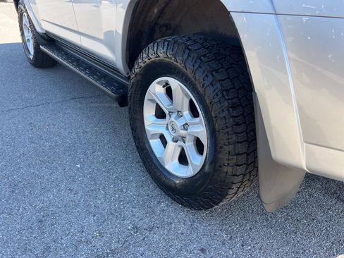 Used 2022 Toyota 4Runner SR5 Premium image 31