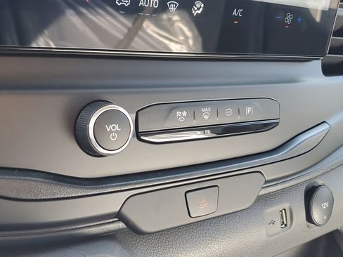 New 2026 Ford Transit 250 148 Medium Roof image 22