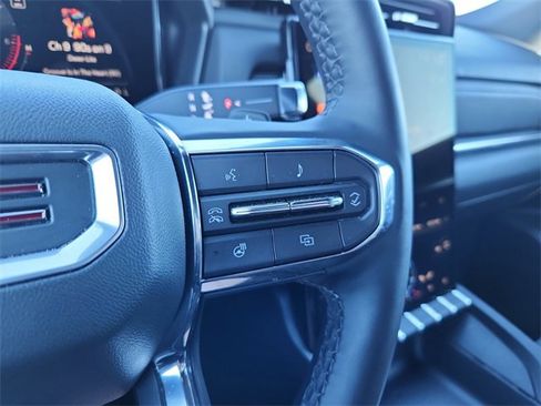 Used 2025 GMC Terrain Elevation image 24