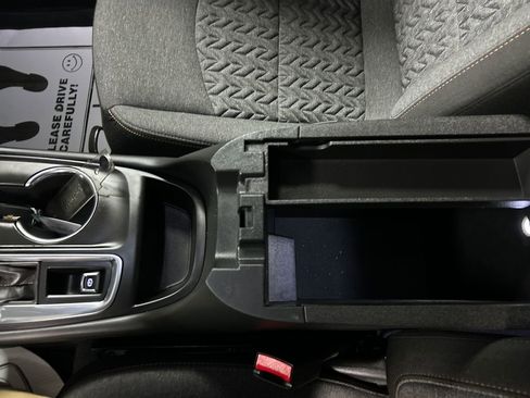 Used 2024 Chevrolet Equinox LT image 21