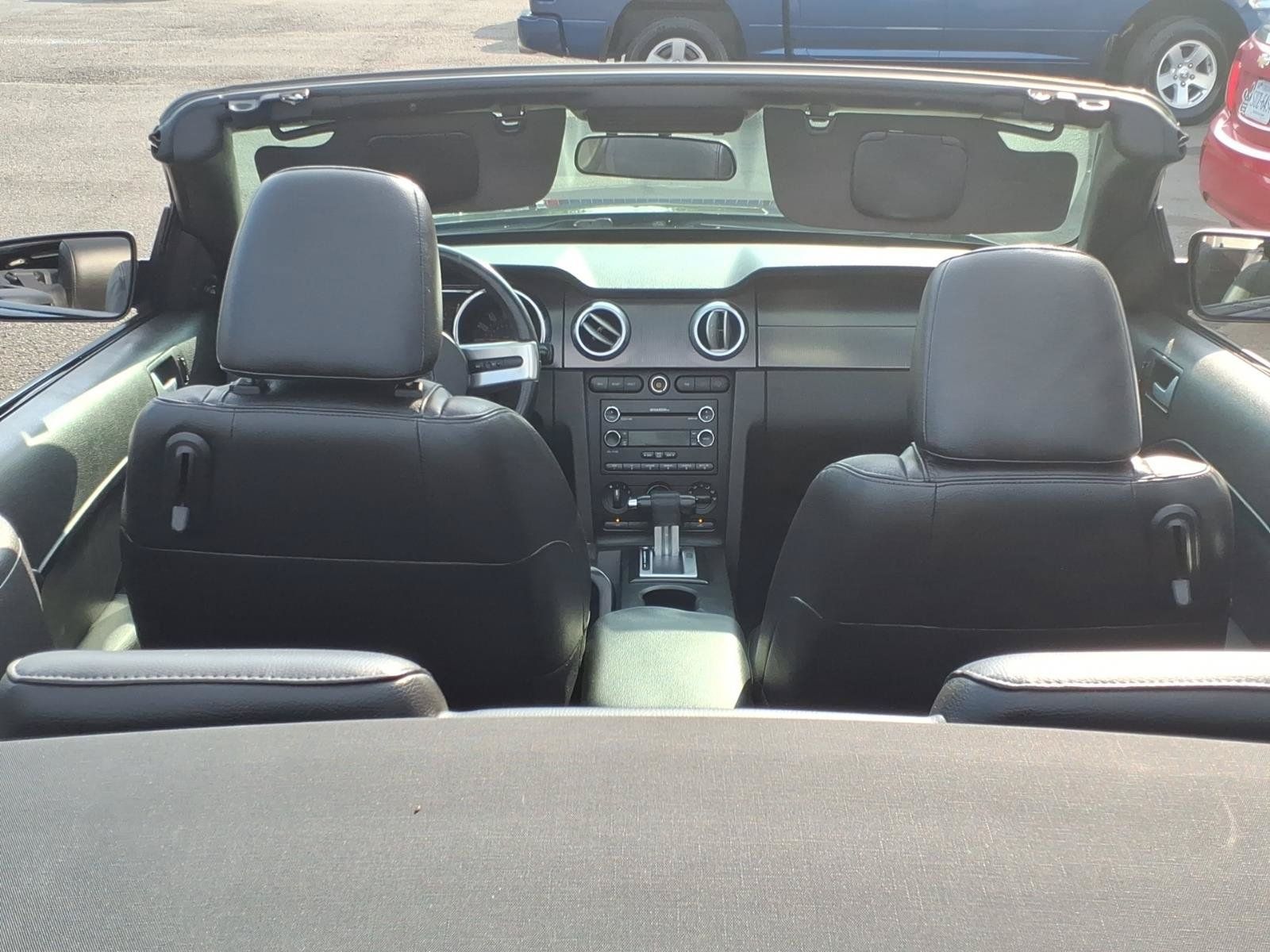 Used 2008 Ford Mustang Premium RWD image 5