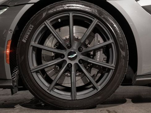 Used 2020 Aston Martin V8 Vantage Coupe image 37