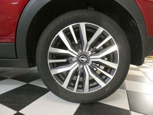 Used 2023 Nissan Kicks SR image 7