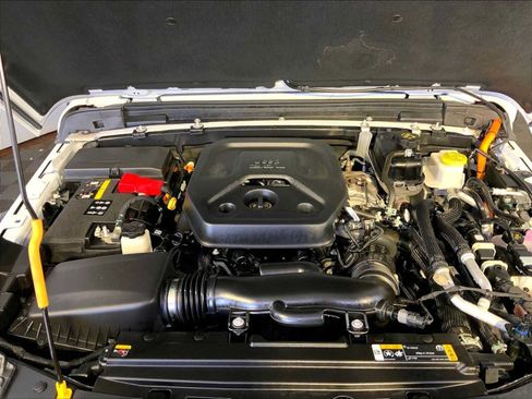 Used 2023 Jeep Wrangler Unlimited w/ Cold Weather Group AWD/4WD image 32