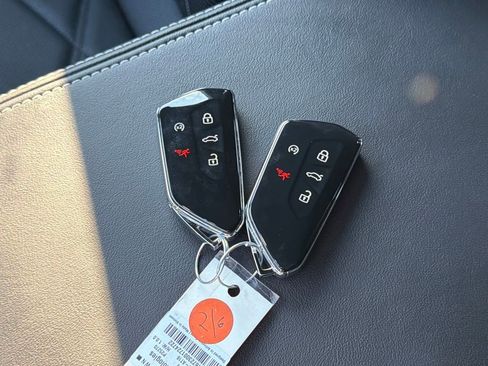 Used 2025 Volkswagen Atlas Cross Sport SE w/ Black Wheel Package image 26