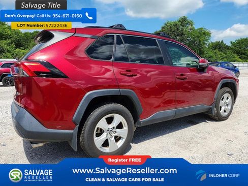 Used 2019 Toyota RAV4 XLE w/ Convenience Package FWD image 4