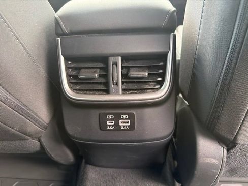 Used 2024 Subaru Outback Premium AWD/4WD image 17